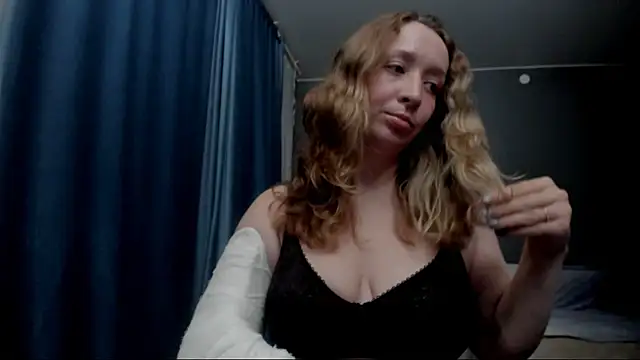 Eva Rikchter online show from 2, 7, 2026