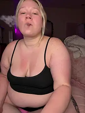 PiggyRose online show from 28, 4, 2026