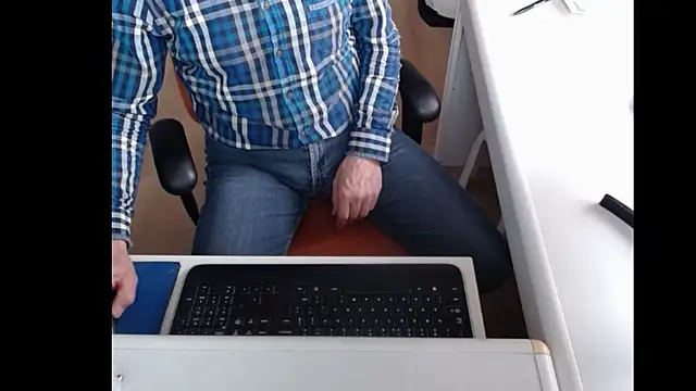 Snapshot of dutchpornking chatting on 24, 2, 2025 dutchpornking online show from 24, 2, 2025