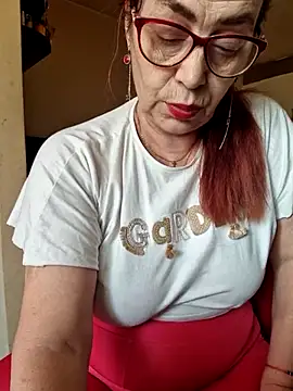 Chriss Tinaa online show from 4, 6, 2026