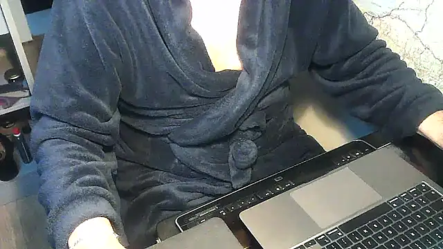 Snapshot of DUDURA@xh chatting on 5, 12, 2024 DUDURAxh online show from 5, 12, 2024