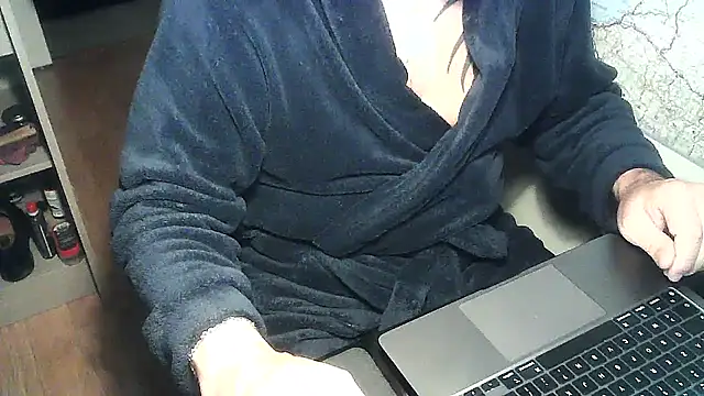 Snapshot of DUDURA@xh chatting on 6, 1, 2025 DUDURAxh online show from 6, 1, 2025