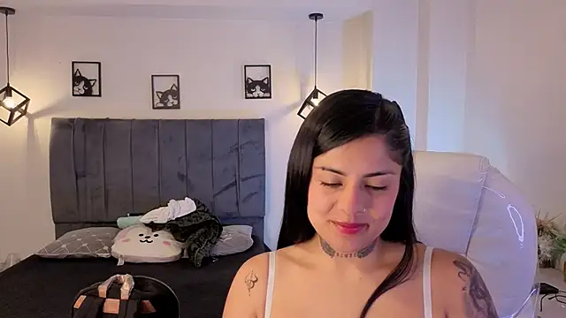 Catalinaa martinez online show from 2, 11, 2025