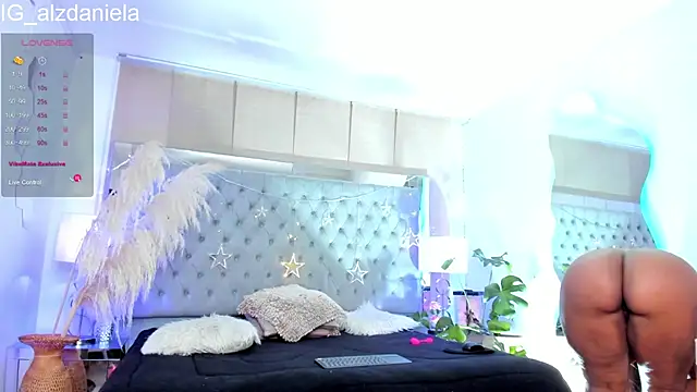 Snapshot of Kaitlyn_Brwon chatting on 1, 10, 2025 Kaitlyn Brwon online show from 1, 10, 2025