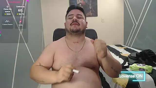 Snapshot of oso_dirty_ chatting on 25, 1, 2025 oso dirty  online show from 25, 1, 2025