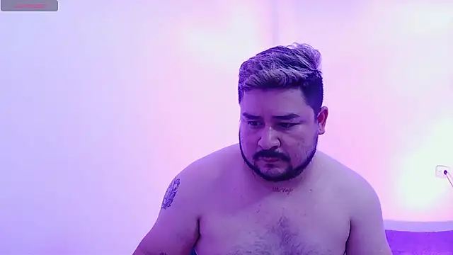 Snapshot of oso_dirty_ chatting on 19, 9, 2025 oso dirty  online show from 19, 9, 2025