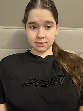 HornyGirlH online show from 5, 2, 2026