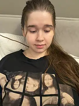 HornyGirlH online show from 29, 4, 2026
