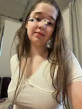 Snapshot of HornyGirlH chatting on 27, 5, 2026 HornyGirlH online show from 27, 5, 2026