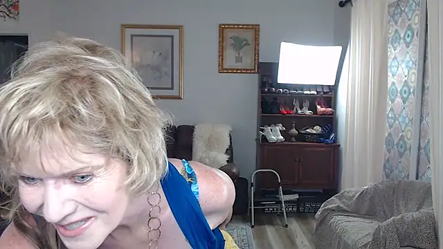 SindeeDix online show from 26, 9, 2025