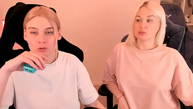 hotblonds online show from 6, 3, 2025