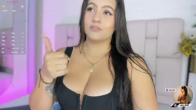 Snapshot of nataly_clark_ chatting on 3, 10, 2025 nataly clark  online show from 3, 10, 2025