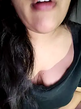 Annerae online show from 6, 11, 2025