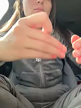 YOUR-KARINA online show from 4, 3, 2025