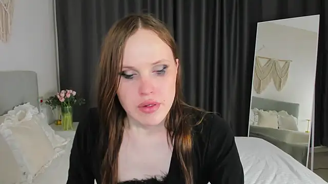 EffieMinki online show from 3, 5, 2026