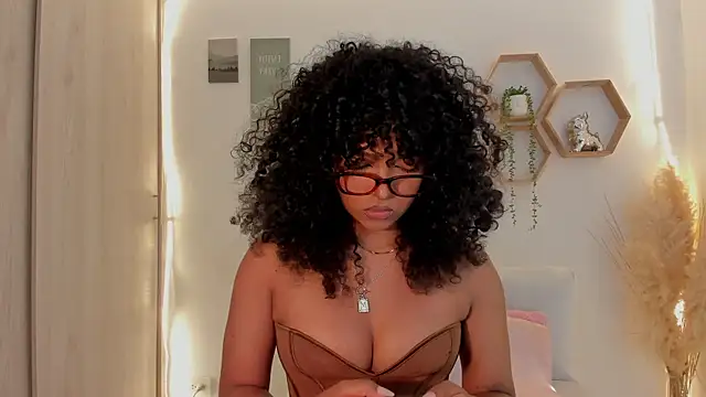Snapshot of mariam_hill chatting on 11, 7, 2026 mariam hill online show from 11, 7, 2026
