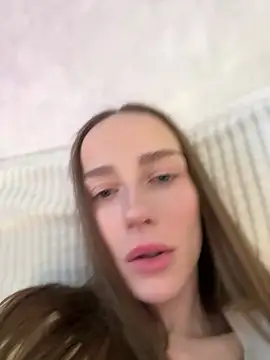 Kira Quinn online show from 11, 2, 2026