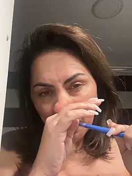 Emma roqueen online show from 29, 4, 2026