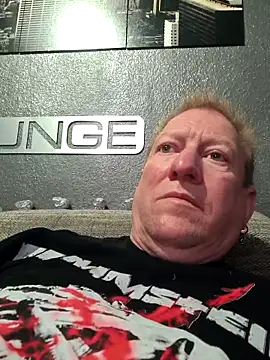 tomtom111111 online show from 10, 9, 2025