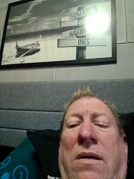 tomtom111111 online show from 3, 10, 2025