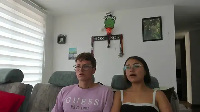 Snapshot of A_sexy_couple__ chatting on 22, 9, 2025 A sexy couple online show from 22, 9, 2025