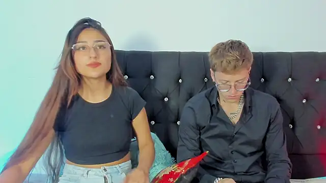 Snapshot of A_sexy_couple__ chatting on 9, 11, 2025 A sexy couple online show from 9, 11, 2025