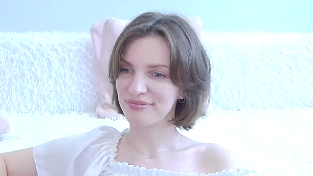 Snapshot of Beauty_Alex chatting on 18, 5, 2026 Beauty Alex online show from 18, 5, 2026