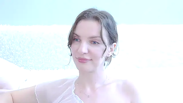 Snapshot of Beauty_Alex chatting on 25, 6, 2026 Beauty Alex online show from 25, 6, 2026