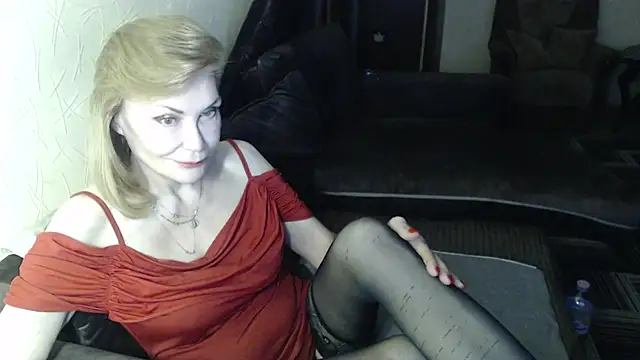 Snapshot of Sexy_Irene chatting on 25, 6, 2026 Sexy Irene online show from 25, 6, 2026