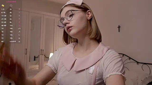 Snapshot of allotropp chatting on 15, 10, 2025 allotropp online show from 15, 10, 2025