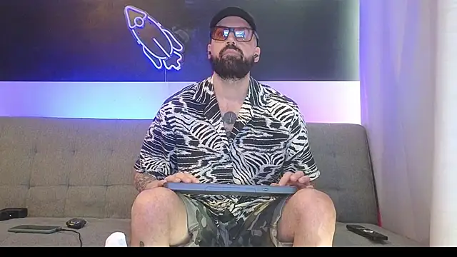 Snapshot of MattxFeet chatting on 23, 10, 2025 MattxFeet online show from 23, 10, 2025