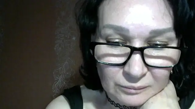 Snapshot of PrettyAndWild chatting on 5, 7, 2026 PrettyAndWild online show from 5, 7, 2026