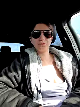 Geile-Luna online show from 4, 3, 2025