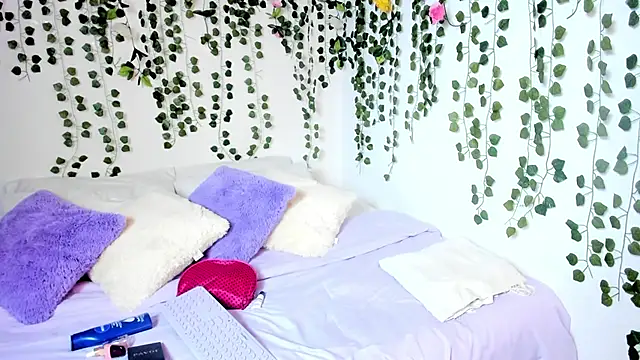 Snapshot of violeta_milleer chatting on 9, 2, 2025 violeta milleer online show from 9, 2, 2025