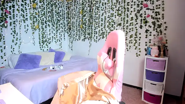 Snapshot of violeta_milleer chatting on 10, 9, 2025 violeta milleer online show from 10, 9, 2025