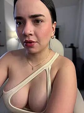 GeorginaJones online show from 2, 2, 2025