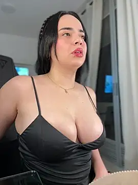 GeorginaJones online show from 1, 3, 2025