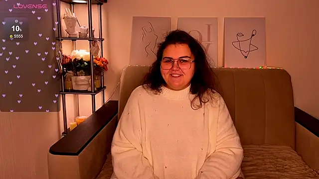 Snapshot of Curvy_Jane chatting on 12, 12, 2024 Curvy Jane online show from 12, 12, 2024