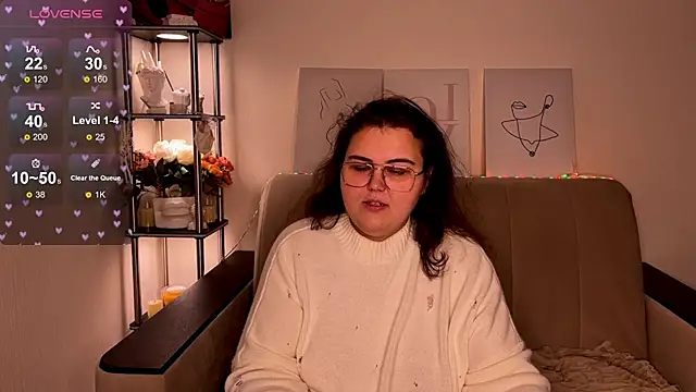 Snapshot of Curvy_Jane chatting on 12, 12, 2024 Curvy Jane online show from 12, 12, 2024