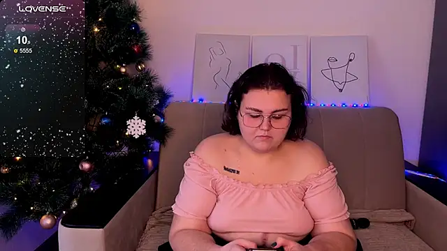 Snapshot of Curvy_Jane chatting on 27, 12, 2024 Curvy Jane online show from 27, 12, 2024
