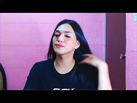 Snapshot of WONDERWOMAN2023 chatting on 3, 10, 2025 WONDERWOMAN2023 online show from 3, 10, 2025