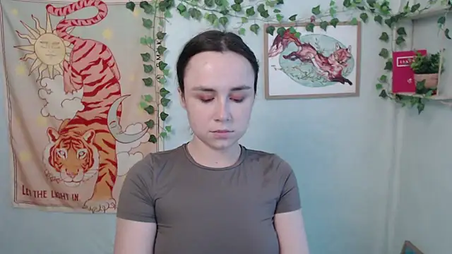VeryVeryVeryShy  online show from 14, 7, 2026