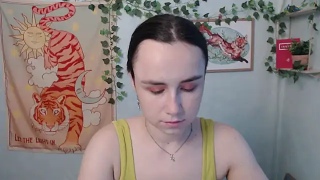 VeryVeryVeryShy  online show from 22, 7, 2026