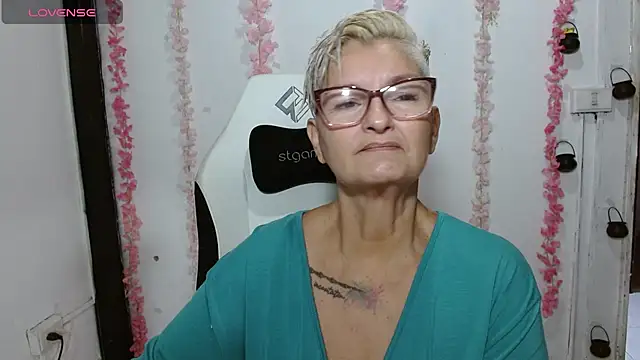 bety-cum2 online show from 11, 7, 2026