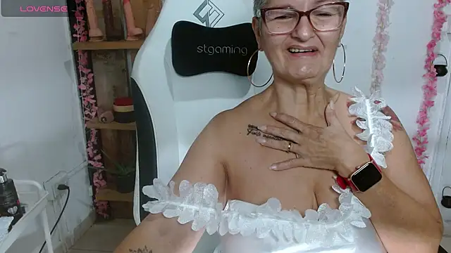 bety-cum2 online show from 27, 7, 2026