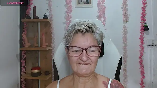 bety-cum2 online show from 4, 8, 2026
