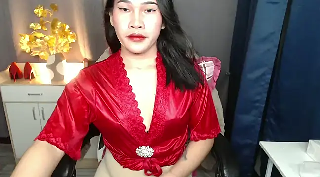 Ur Fantastic Lina online show from 1, 2, 2025