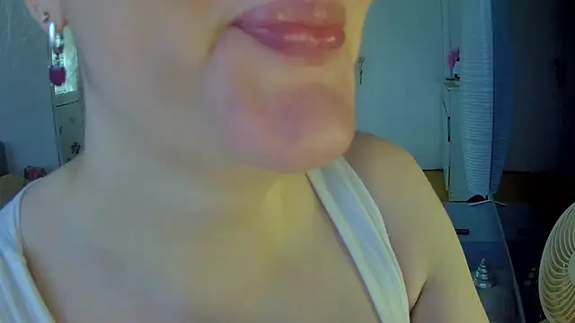 Snapshot of leysun7 chatting on 5, 8, 2026 leysun7 online show from 5, 8, 2026
