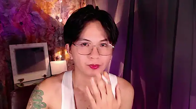 Snapshot of Sexy_Handsome_Drex chatting on 2, 1, 2025 Sexy Handsome Drex online show from 2, 1, 2025