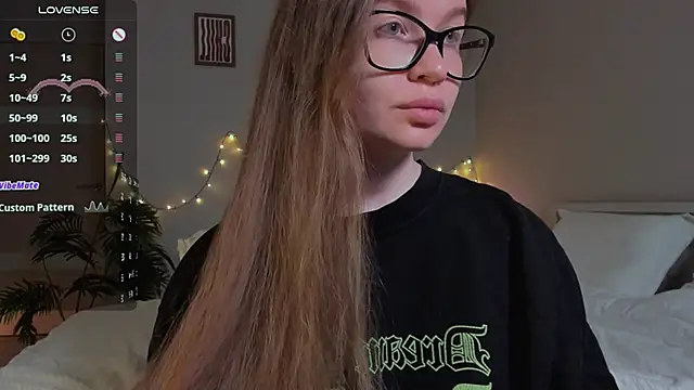 Virtual Girll online show from 23, 10, 2025